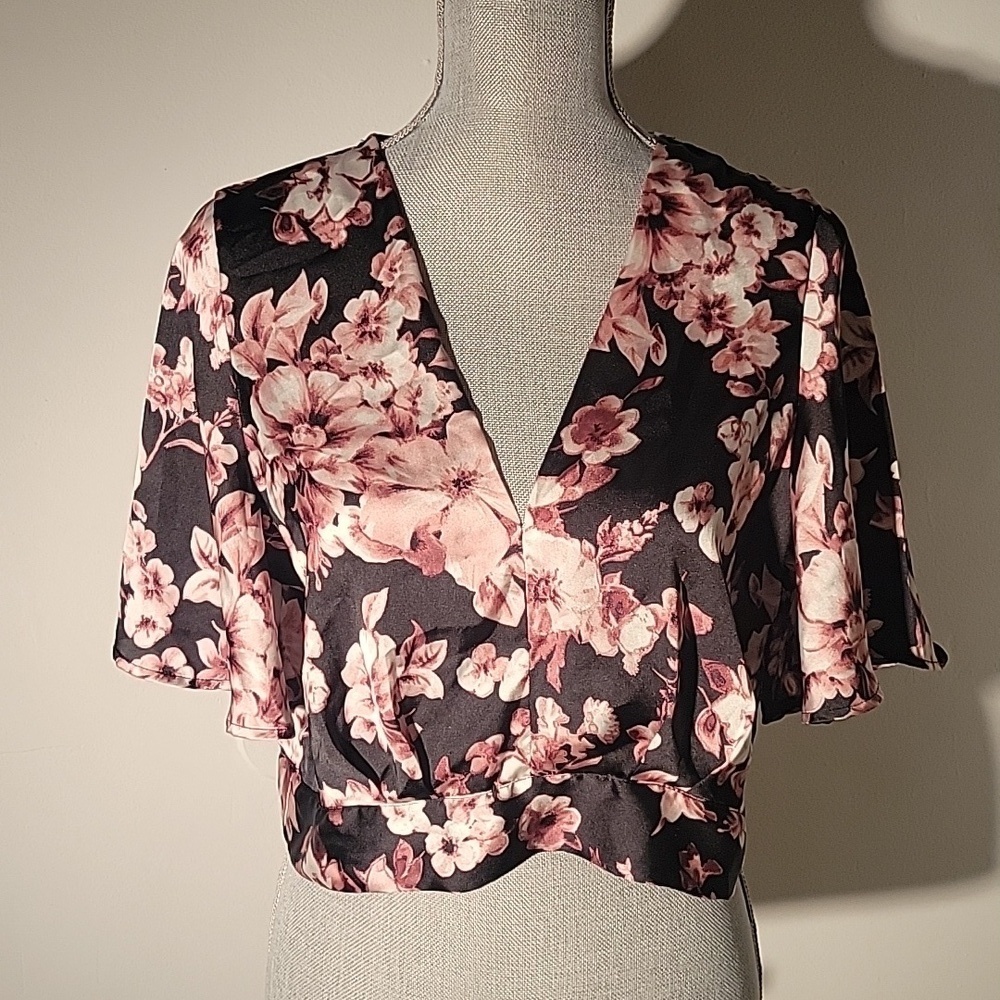 Polly & Esther Silky Floral Open Back, Waist Tie Blouse, Size: M/L